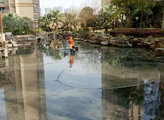 静宁景观池淤泥清理